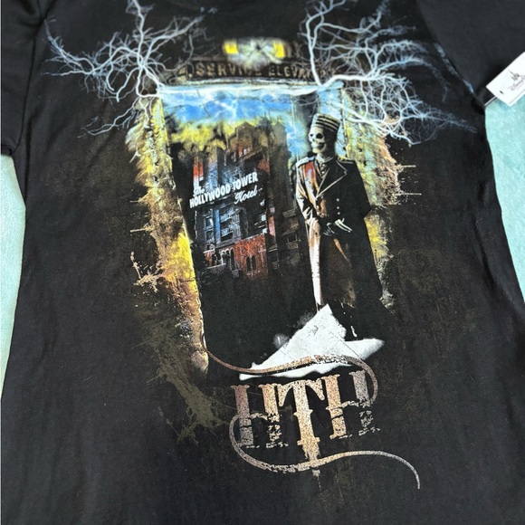 Hollywood Tower Hotel Graphic Tee Shirt Disney Parks Skeleton SKULL NWT Terror - Picture 4 of 4